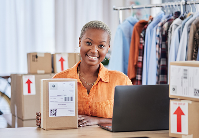 propietario-de-negocio-feliz